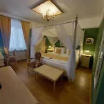 Pensión Premium 4*