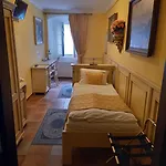 Pensión Premium 4*